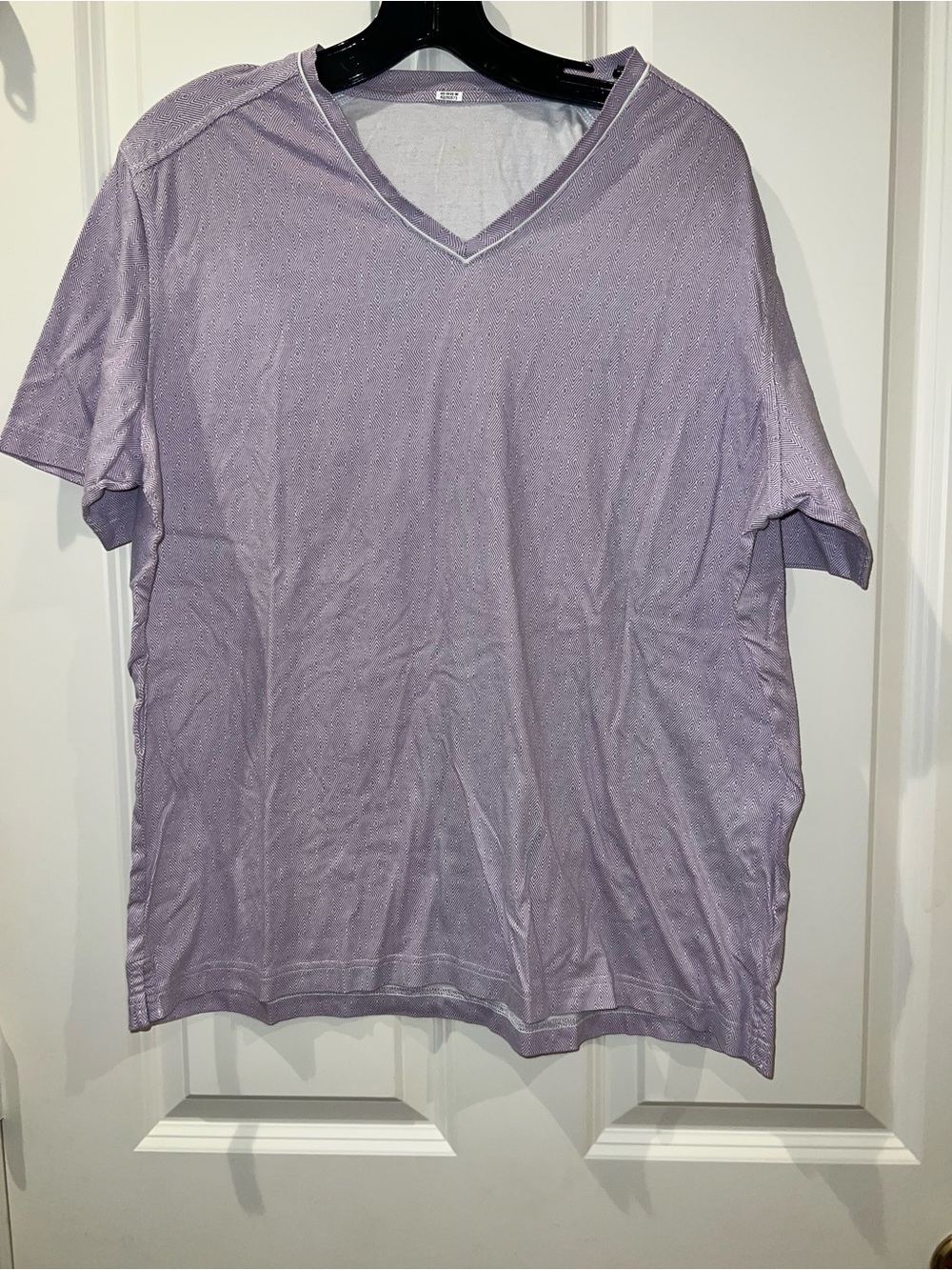 Classic V-Neck Short Sleeve Tee in Light Lavender